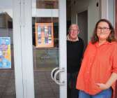 Sagabiografen i Åmål öppnade igen efter renovering och Cecilie Hervik Taranger, ordförande i Saga bioförening, och Lars Gustavsson från Åmåls filmstudio välkomnade besökarna med en filmvecka.