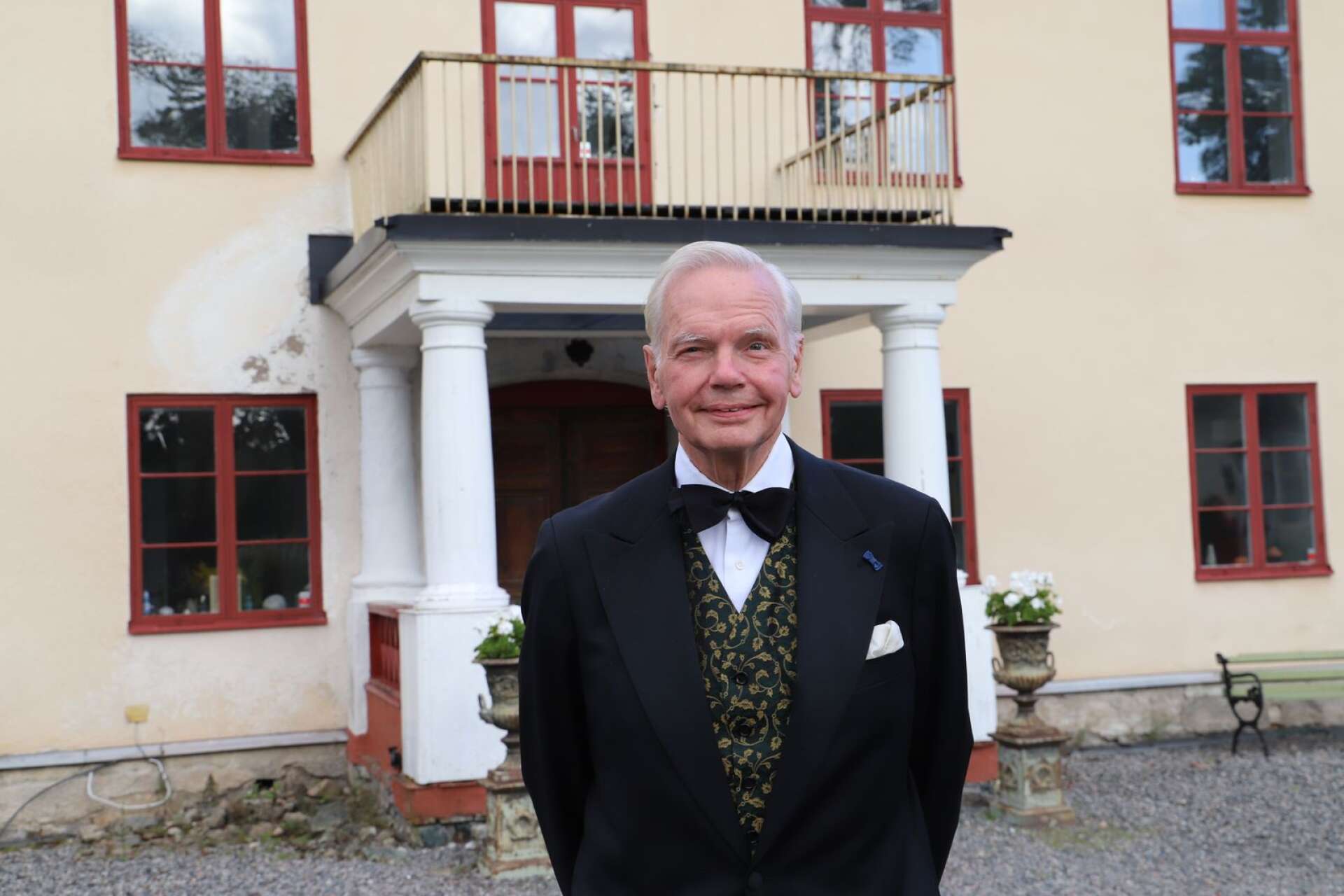 Carl Jan Granqvist bor på Saxå herrgård och är glad att Ernst kommer tillbaka.