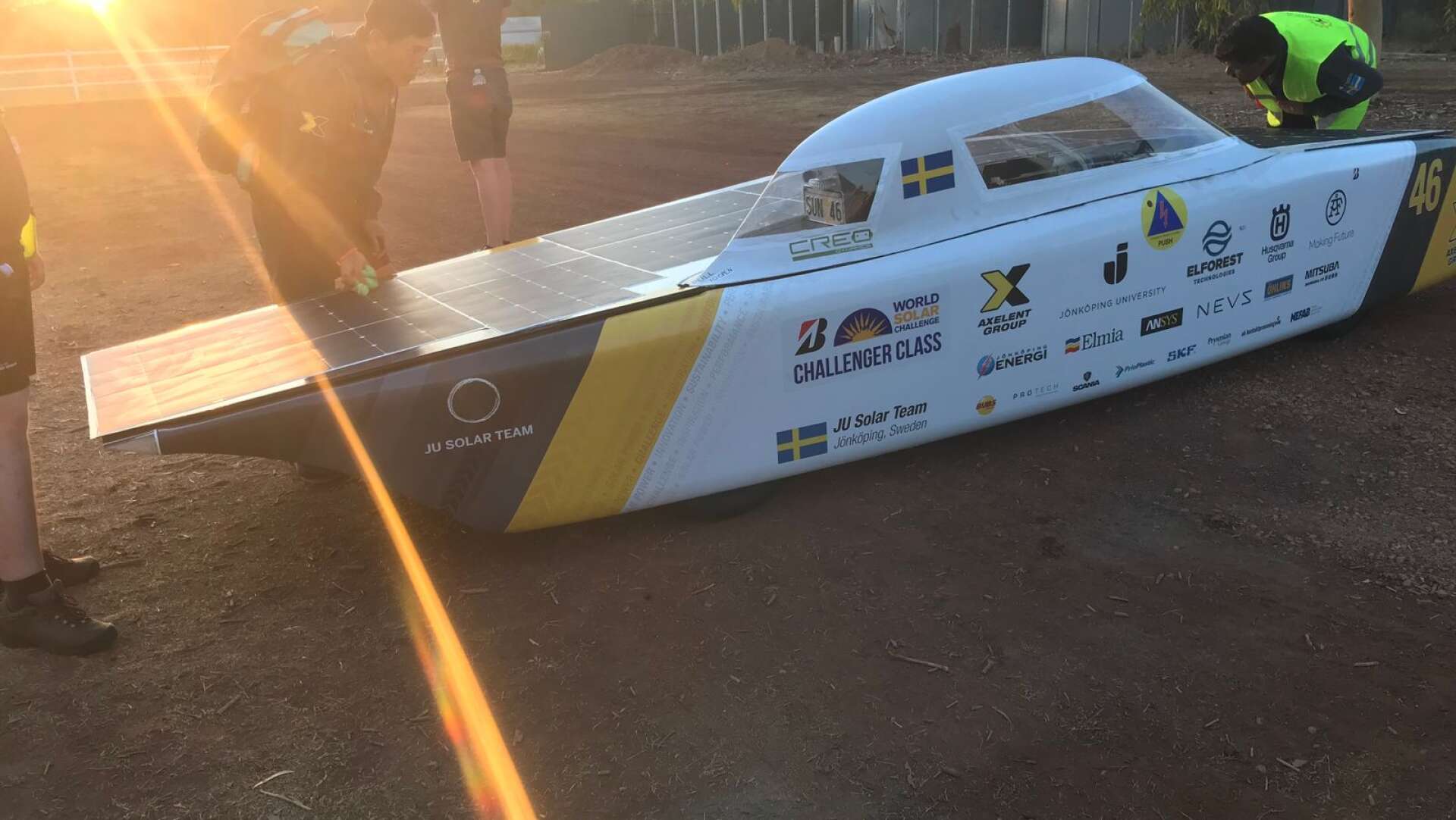 JU-solarteam från tekniska högskolan i Jönköping slutade på tionde plats i solbils-VM.