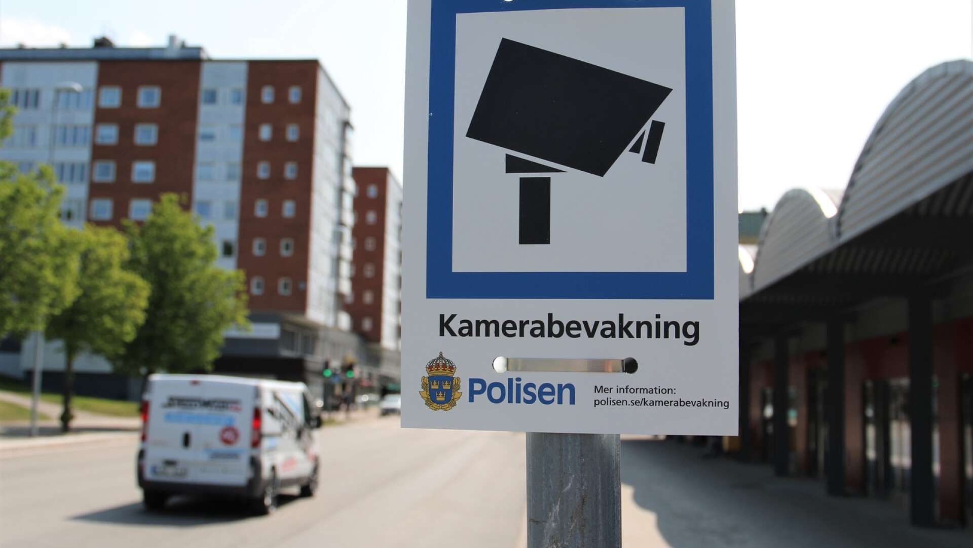 Polisen i Karlskoga har satt upp en kamera i syfte att öka tryggheten och underlätta utredningsarbetet. 