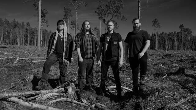 Zam Sandelin, Tompa Thomsen, Henrik Grund och Pontus Jansson i det värmländska bandet Naturvidrig är aktuella med sitt album som släpps på amerikanskt bolag.