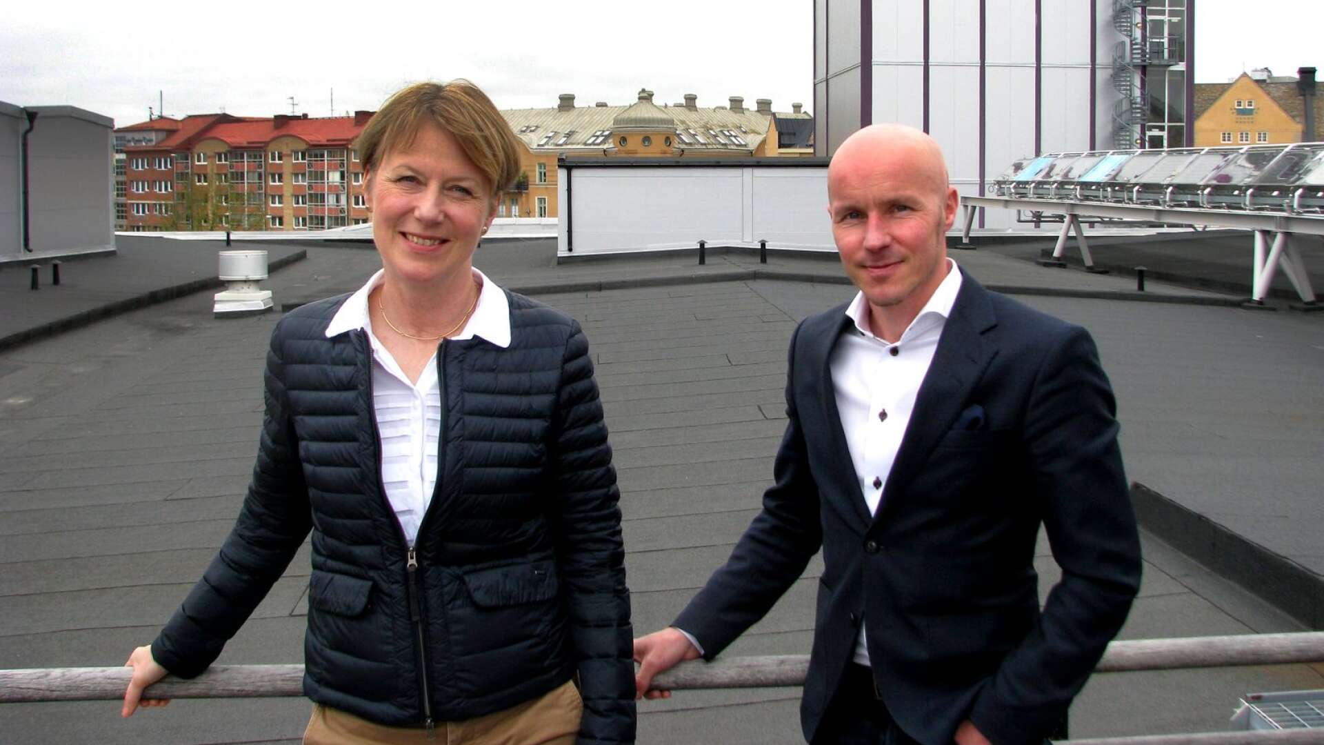 Charlotte Wäreborn, konsult på Effect management, och Peter Rovér, vd över företaget, är mycket nöjda med att fått Stockholms stad som kund.