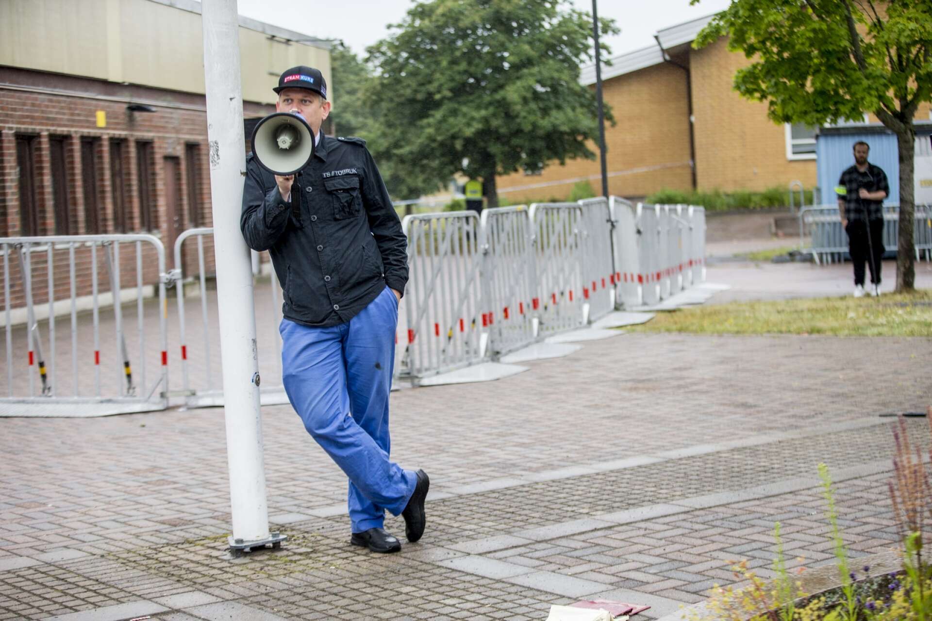 Få personer kom för att lyssna på Rasmus Paludan när han talade på Kronoparken i Karlstad under fredagsförmiddagen.
