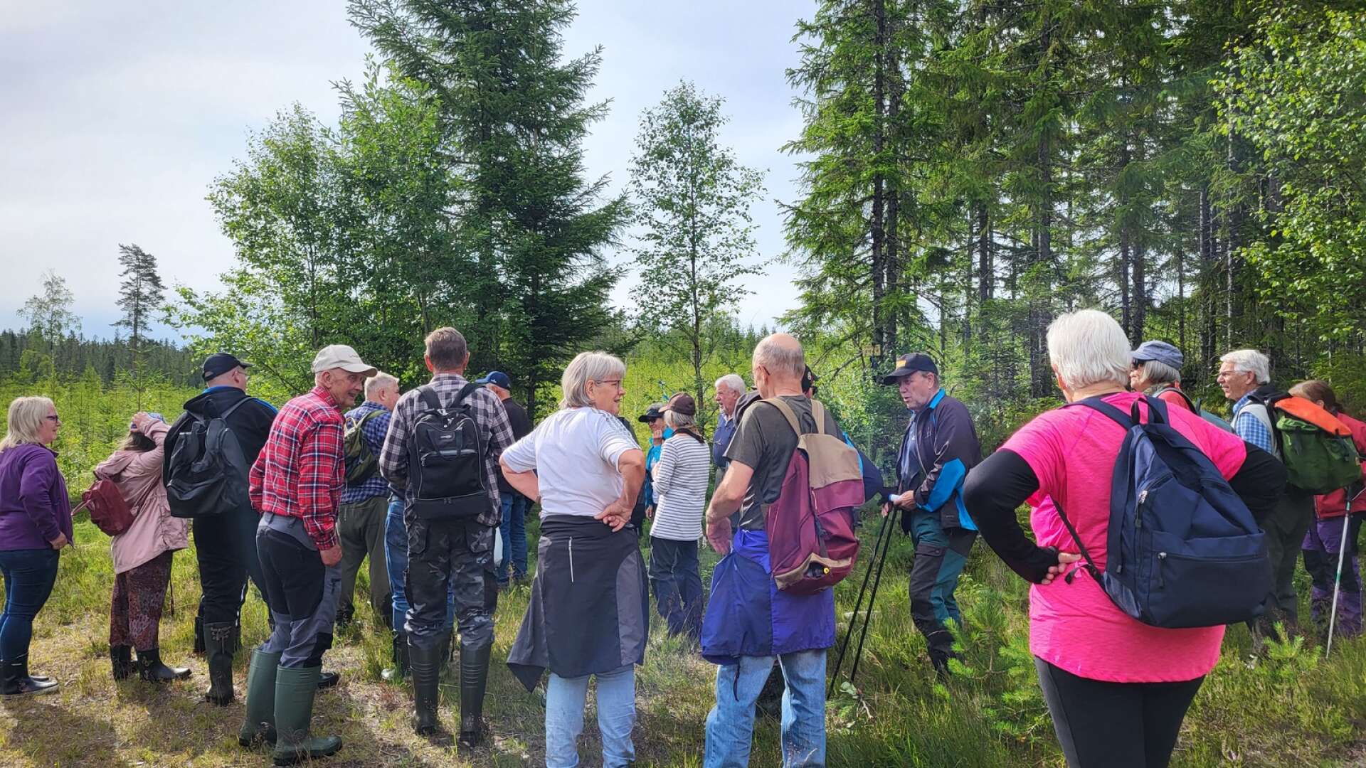 Premiärvandring av Tannfallsleden ägde rum lördagen den 15 juli. Ledens skapare Leif Olsson var mycket nöjd och glad över uppslutningen som bestod av 40 kulturtörstande vandrare. 