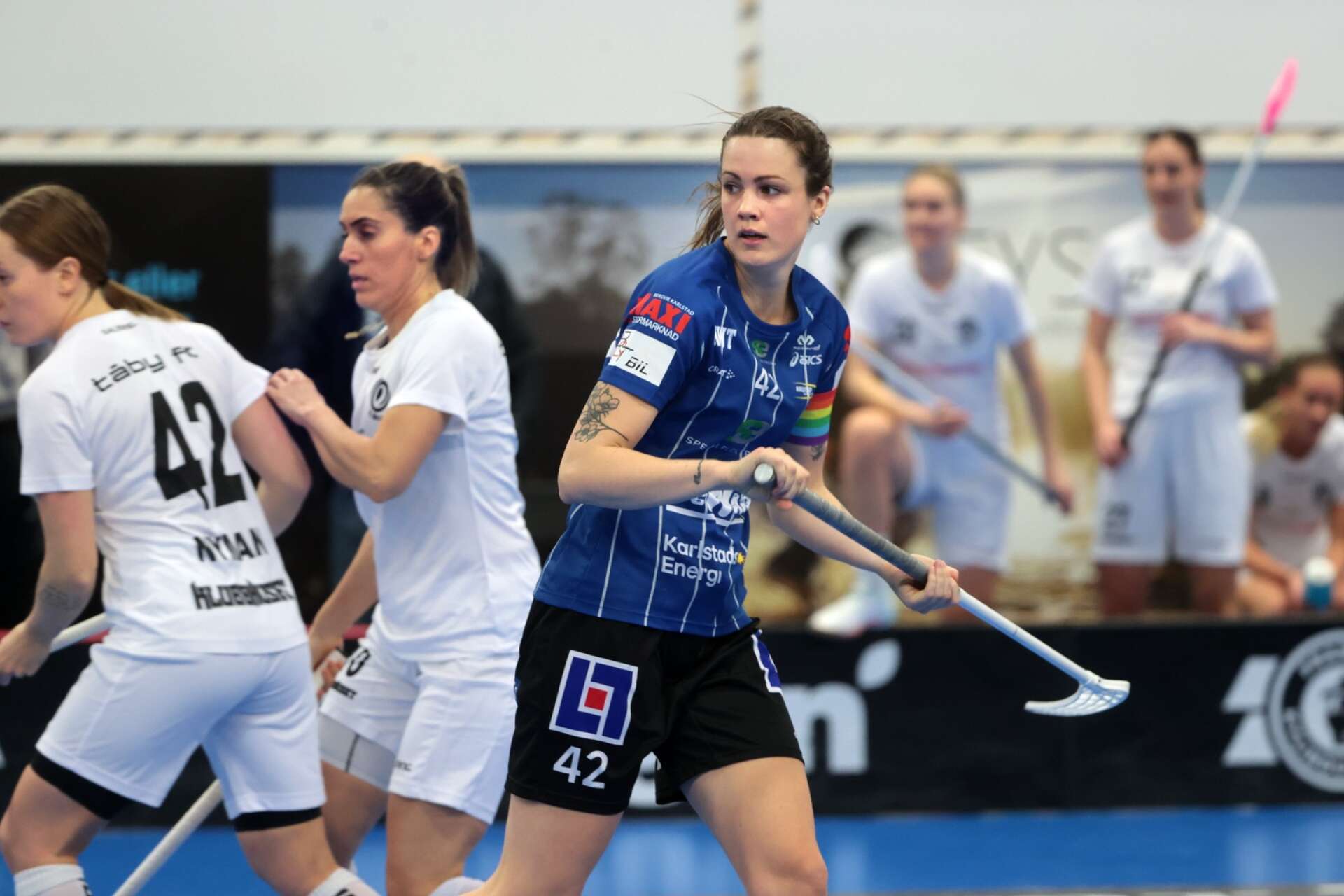 Västvärmländskan Linnea Juhlin, lagkapten i Karlstad IBF, är en av spelarna i laget som testat positivt för covid-19.