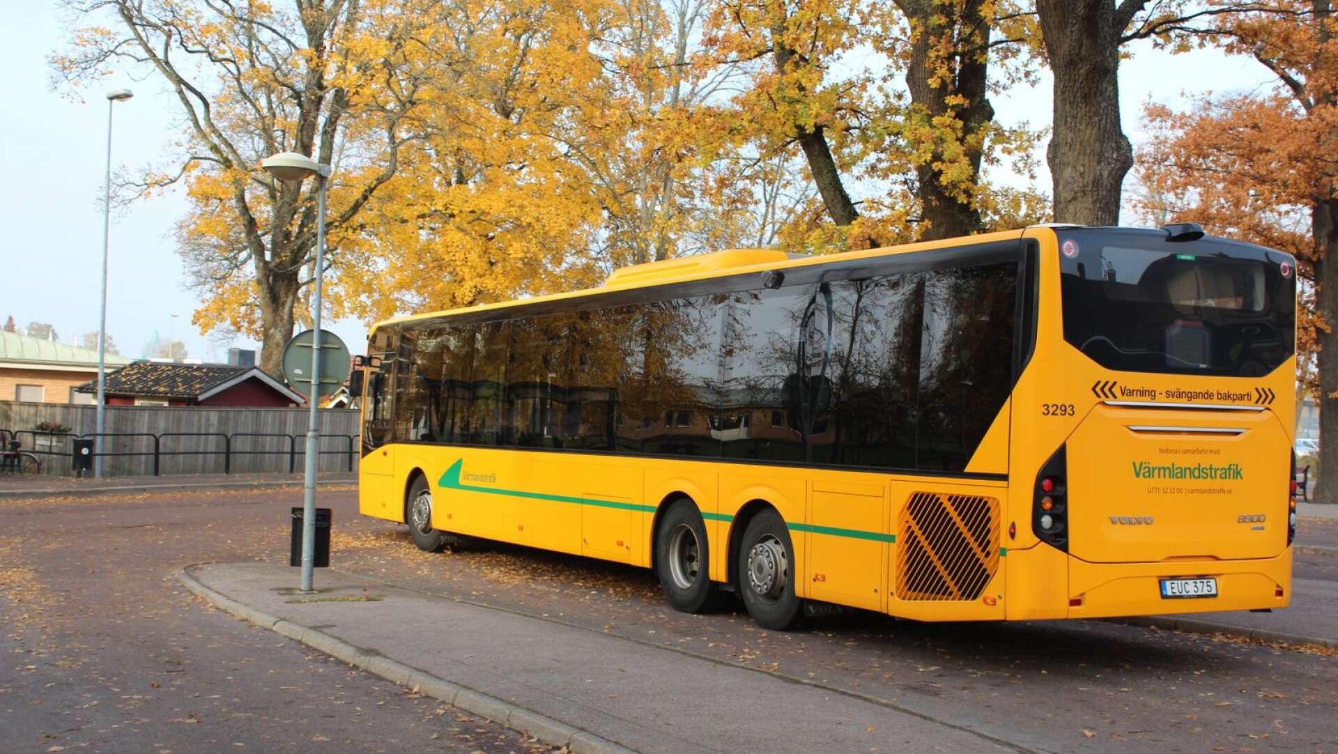 Drömmen om direktbussar mellan Kristinehamn och Karlstad lever. Frågan utreds just nu.