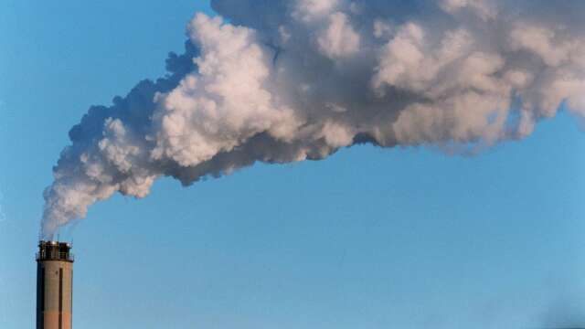 Utsläppen från industrin i Västra Götaland minskar i allt långsammare takt och nu visar det sig att den istället ökar från vissa industrier.