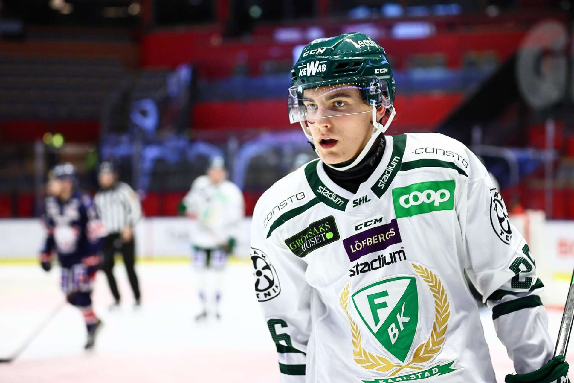 19-årige Joel Nyström spelade 27 SHL-matcher med Färjestad förra säsongen.
