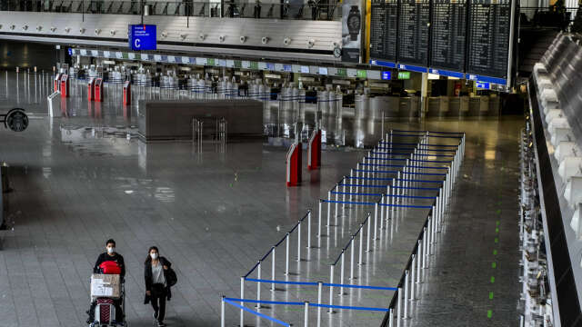 Trafiken på europeiska flygplatser har rasat under coronakrisen och det ser ut att ta längre tid för återhämtning till 2019 års nivåer än väntat, enligt branschorganisationen ACI Europe. Arkivbild.