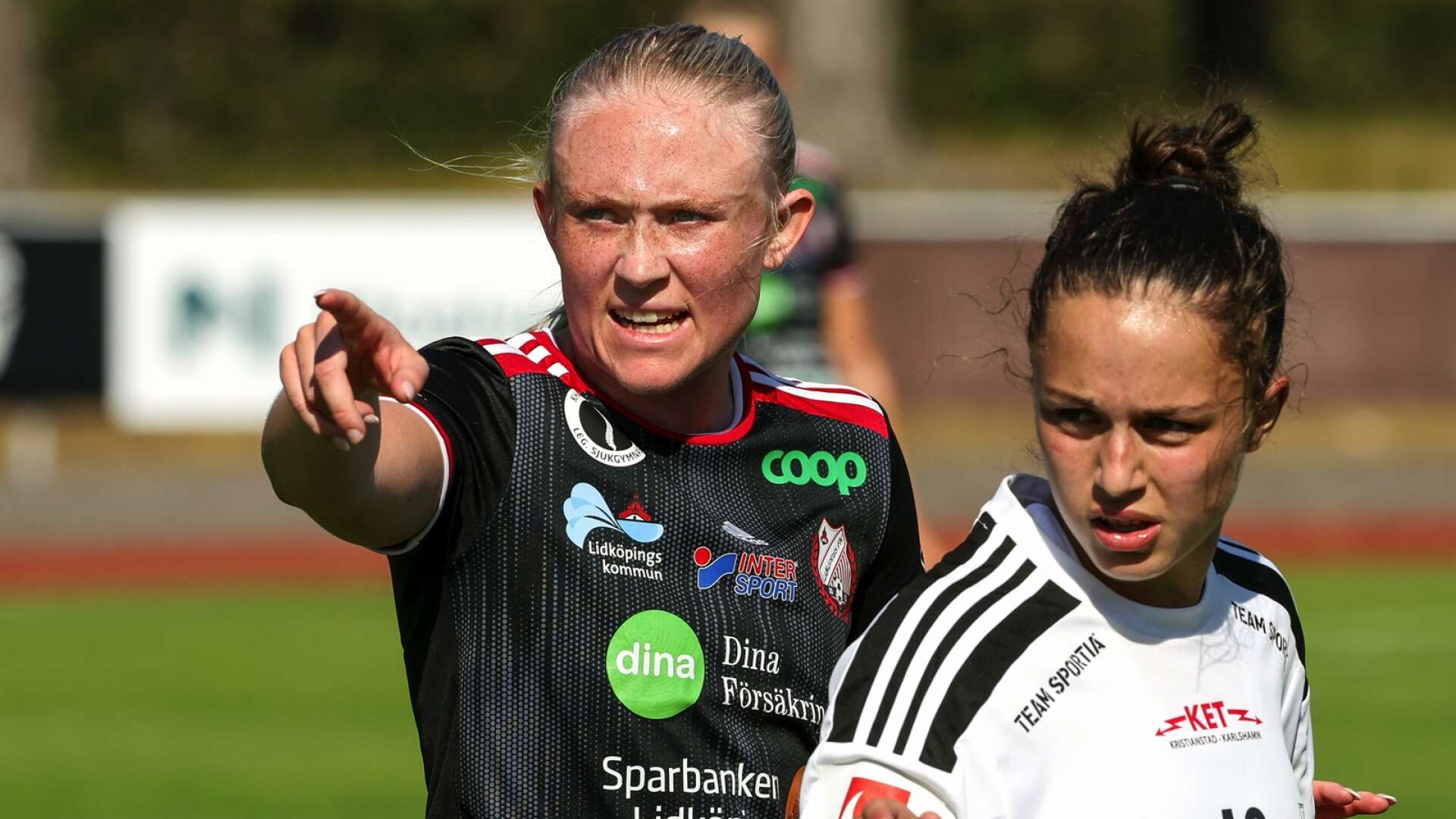 Emilia Bengtsson har förlängt sitt kontrakt med Lidköpings FK.