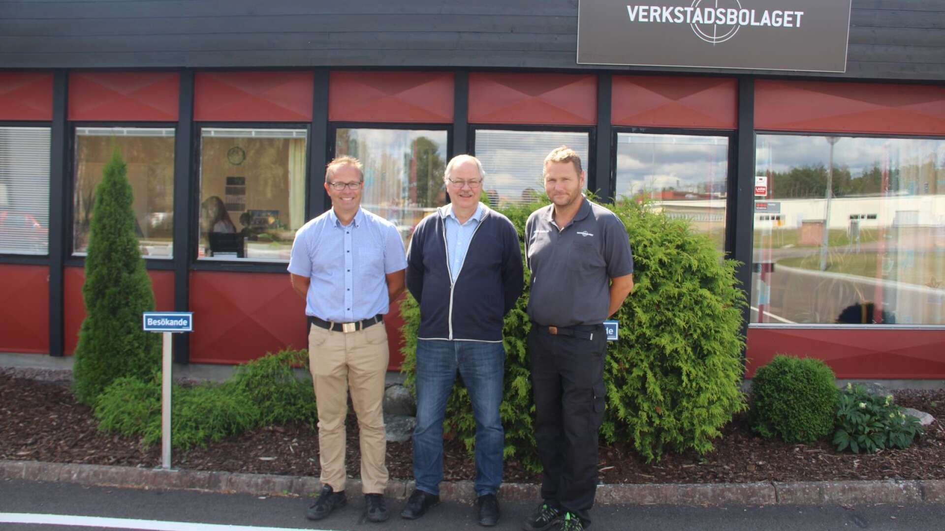 Evert Andrén lämnar över ett välmående företag till Lars Hartman (till vänster) och Henrik Lindblom (till höger) som är nya ägare för Verkstadsbolaget. 