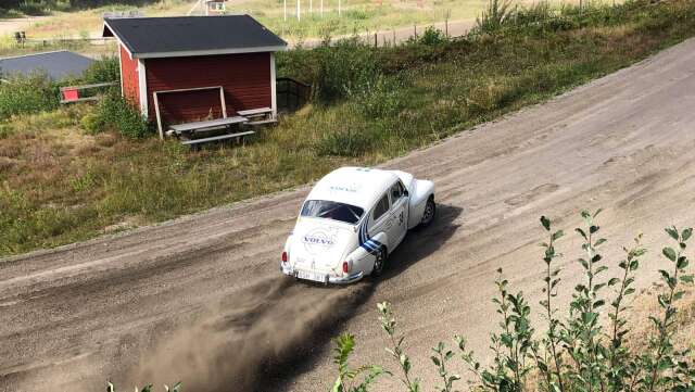 Kim Sevius från Åmåls Motorklubb var tillbaka i rallysammanhang när han slutade trea i Apendix K-klassen i rallysprinten i Tidaholm i helgen, med en härlig Volvo PV.