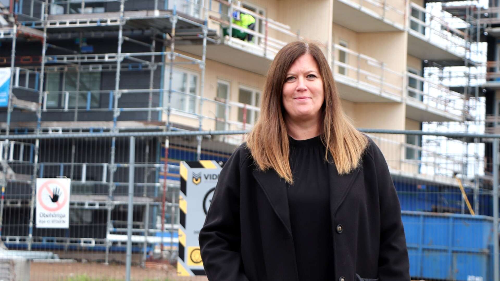 Maria Skoog, verksamhetsansvarig Byggföretagen Skaraborg, vill att kommunerna tar ett större ansvar för att bygga bostäder i ett läge där fastighetsägare är hårt ekonomiskt pressade.