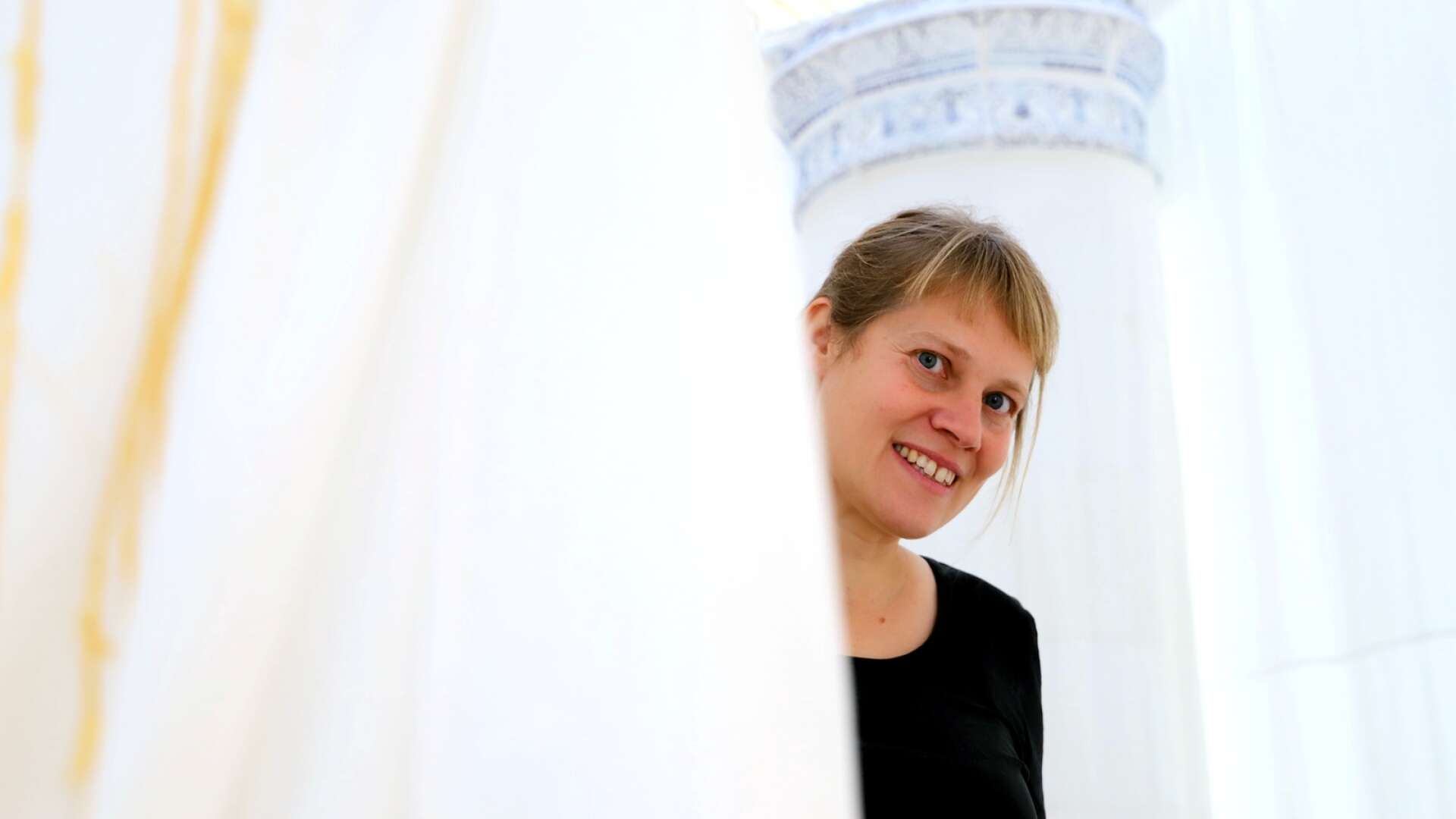 Arvikakonstnären Liv Midbøe är aktuell med utställningen ”Ett eget rum” på  Rackstadmuseet. Den visas från 24 september till den 8 januari.