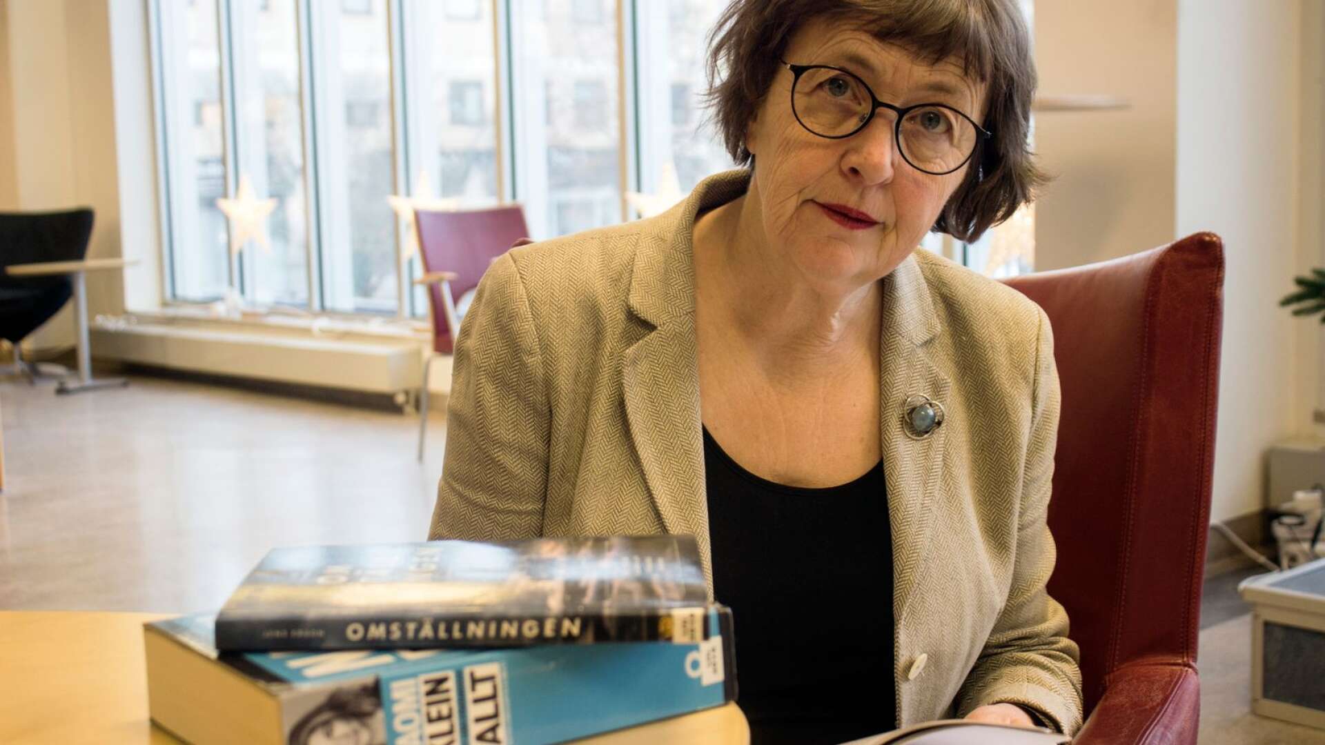 Astrid Lindén, bibliotekarie på Karlskoga bibliotek känner inte igen alla de nya orden men anser att inga av dem känns helt obegripliga.