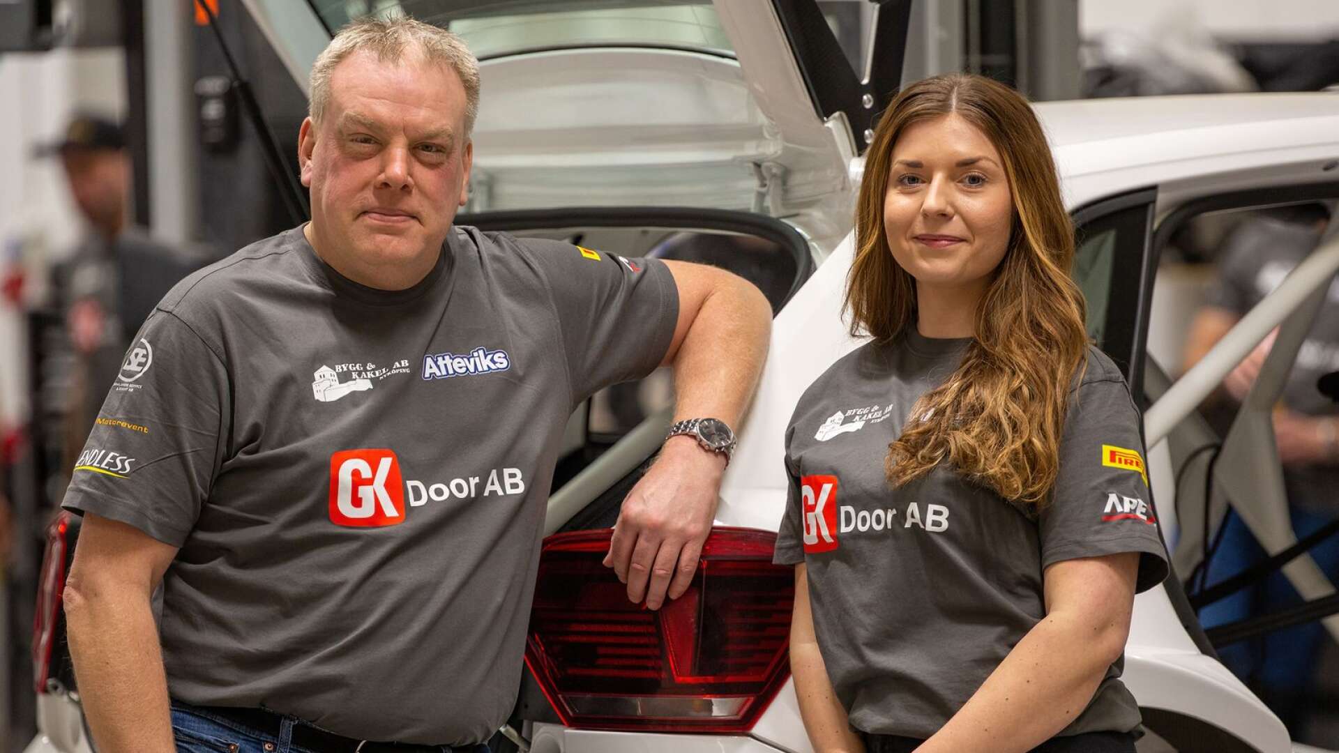 Jonas Kruse med kartläsaren Nellie Karlsson. Duon ska åka hela rally-SM i en Volkswagen R5 för nybildade GK Door Team Sweden.