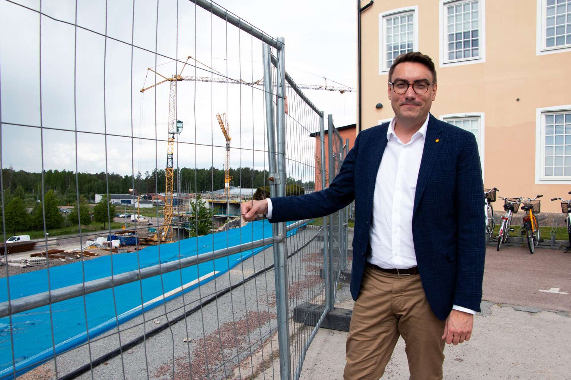 Stadsbyggnadsnämndens ordförande Erik Nilsson (KD) menar att byggboomen håller i sig.