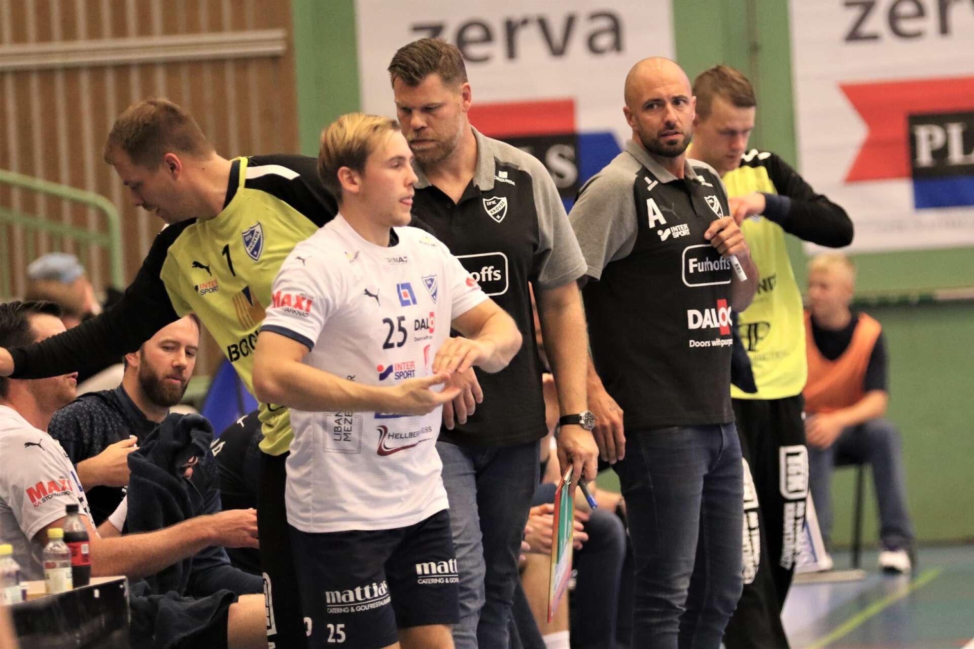 IFK Skövdes huvudtränare Kristian Svensson och lagets assisterande tränare Robert Arrhenius är redo att dra i gång seriespelet.
