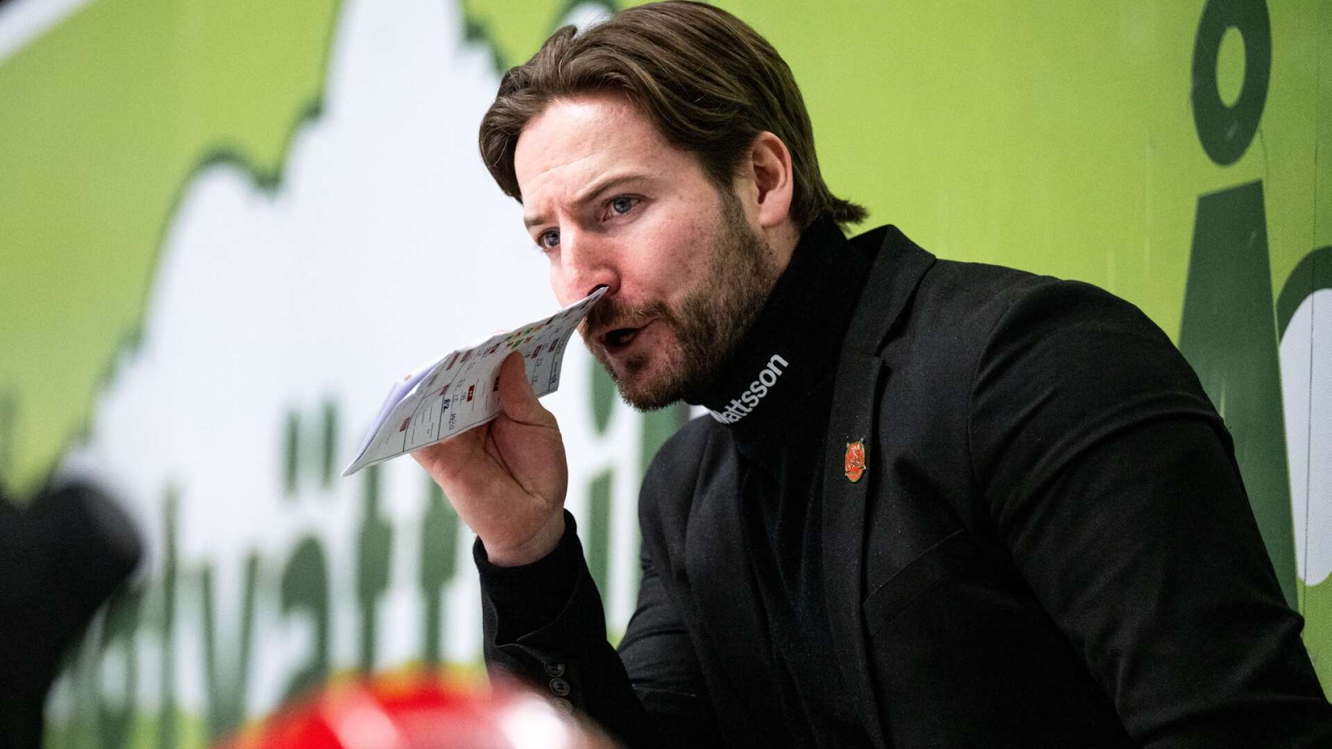 Fabian Gunnarsson kommer nästa säsong stå i ett schweiziskt hockeybås.