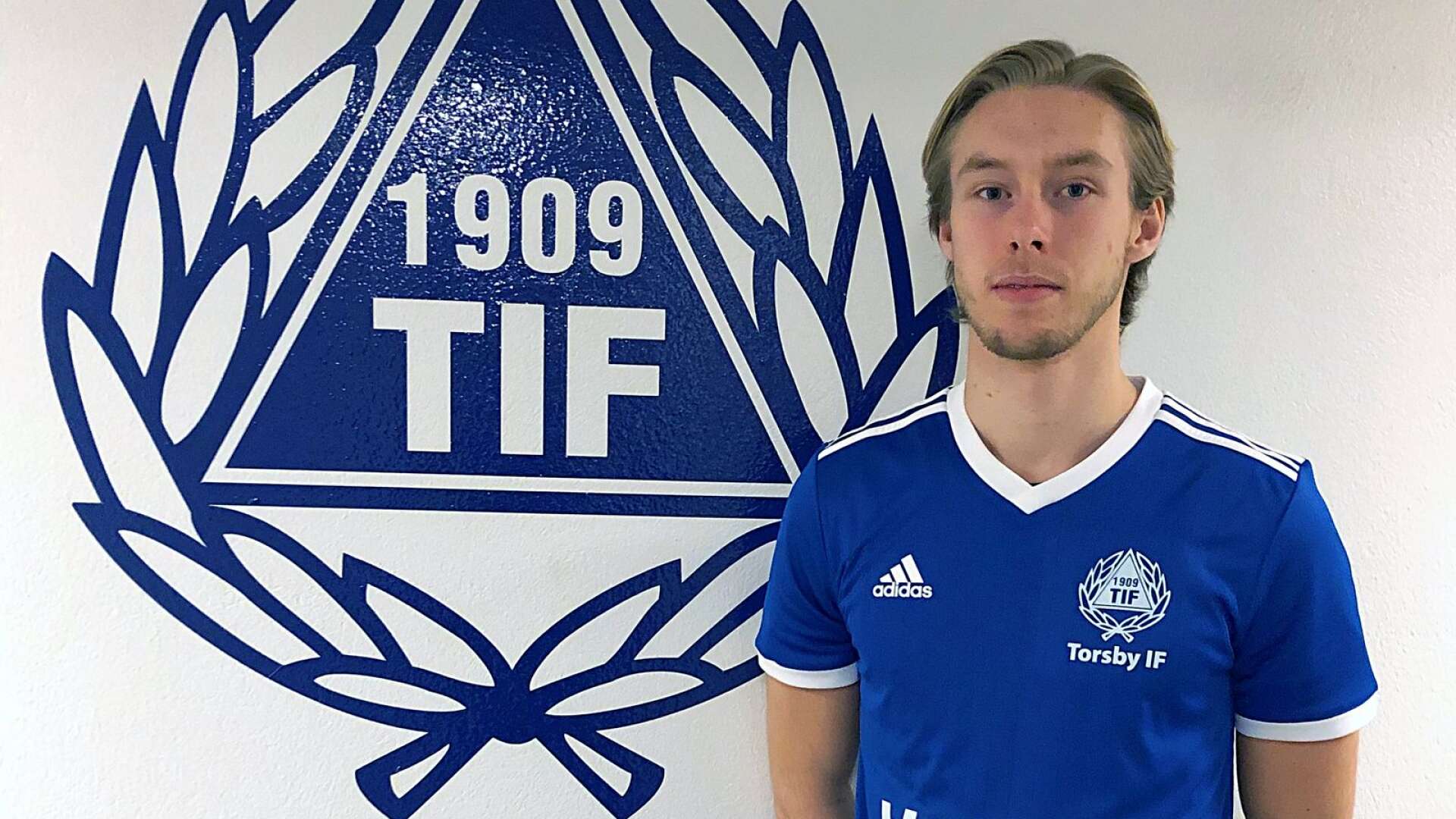 Linus Carlbäck lämnar Nordvärmland FF för division 3-nykomlingen Torsby IF.