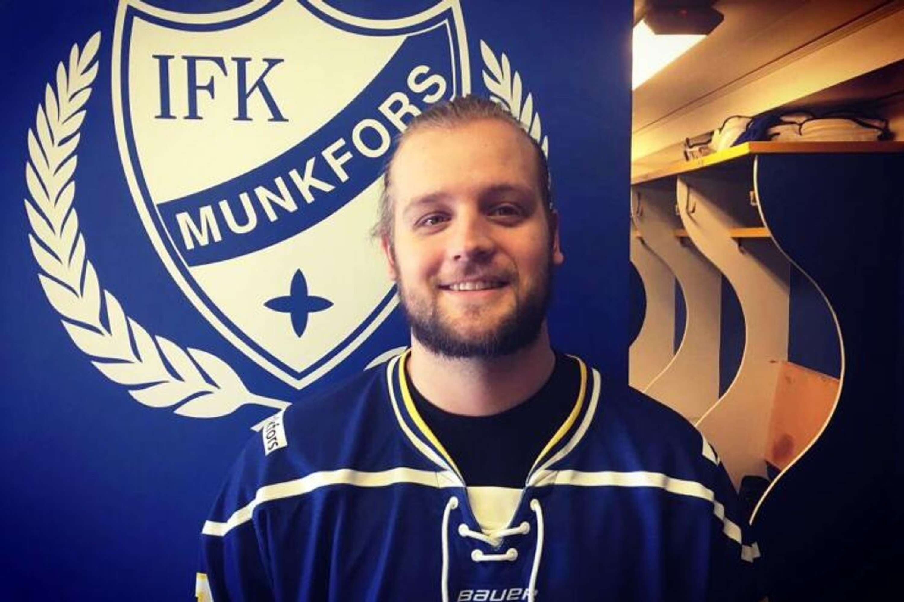 Eric Byström Johansson i IFK Munkfors dissar duscharna i Åmål.