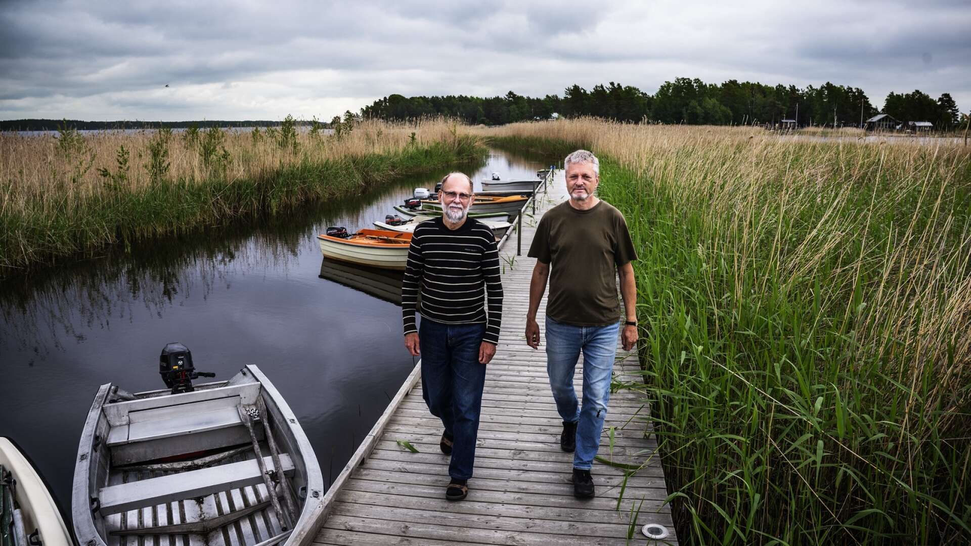 Naturskyddsföreningen Hammarö, representerade av Åke Johansson och Svante Nylund, har flera gånger fått igenom överklagningar. De anser att kommunens plan- och byggiver gått för långt.