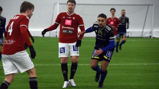 Oskar Hallstensson stod för en bra insats när FBK Karlstad besegrade Karlstad Fotboll under onsdagen.