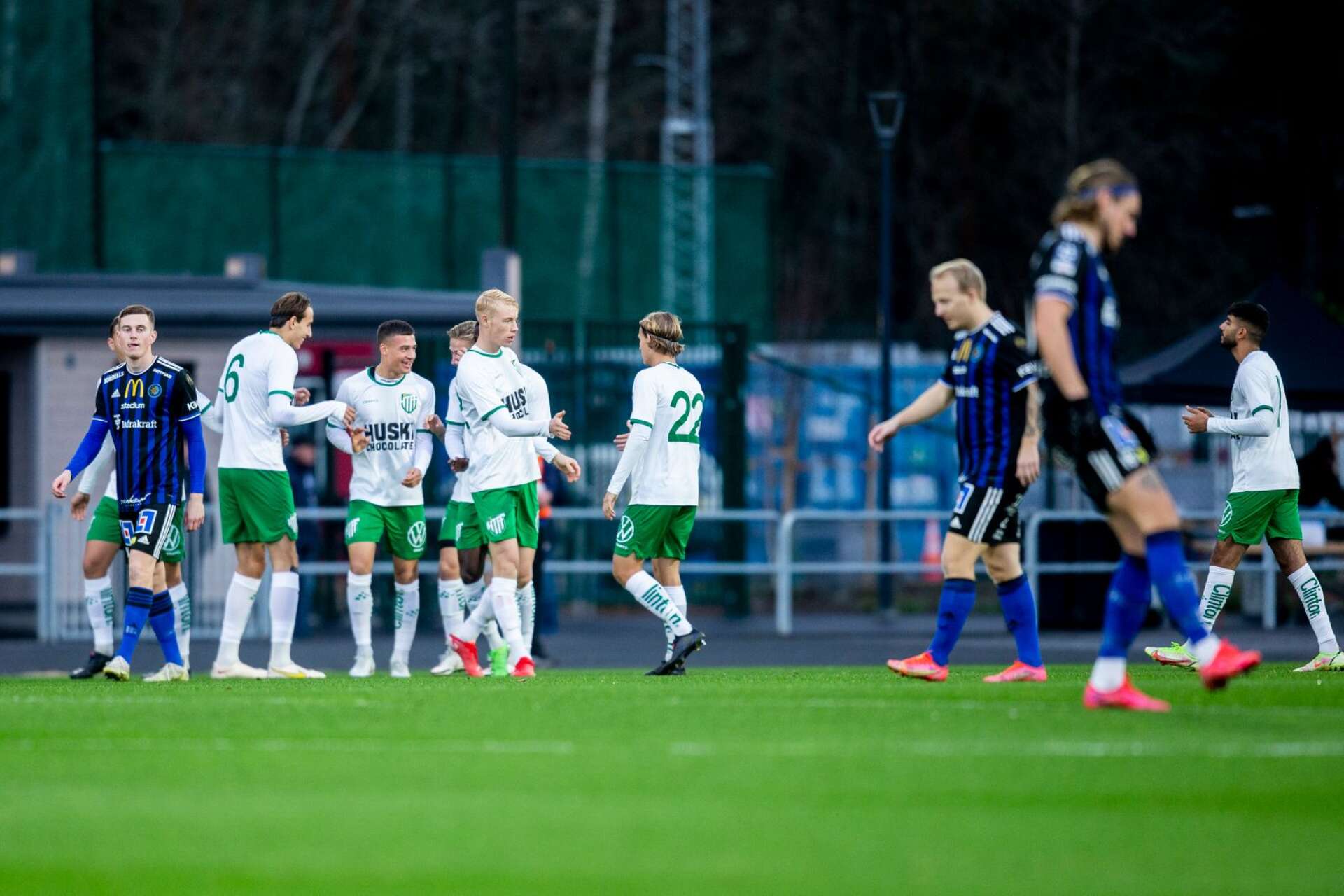 Jubel i Hammarby, depp i Karlstad Fotboll efter att gästerna vunnit med 4-1.