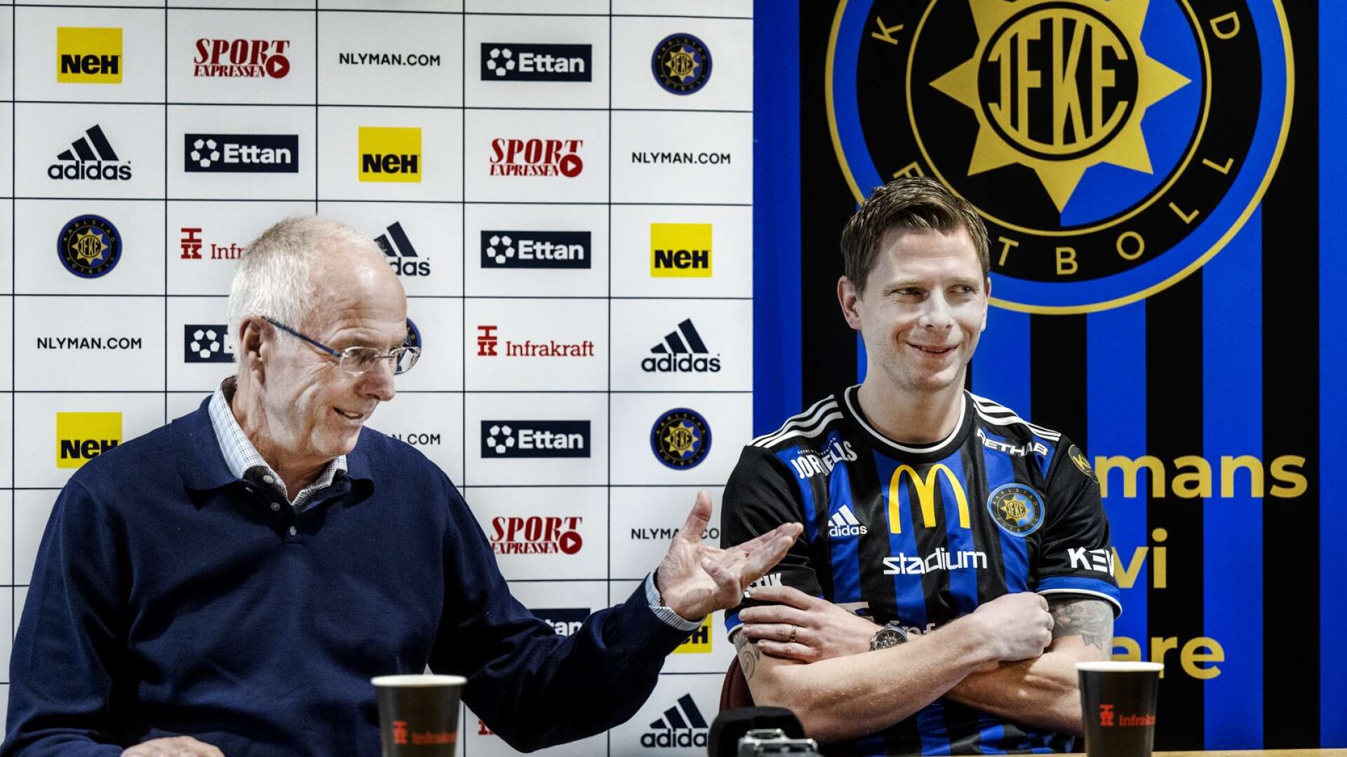 Sportchef Sven-Göran Eriksson tillsammans med nyförvärvet Johan Bertilsson.