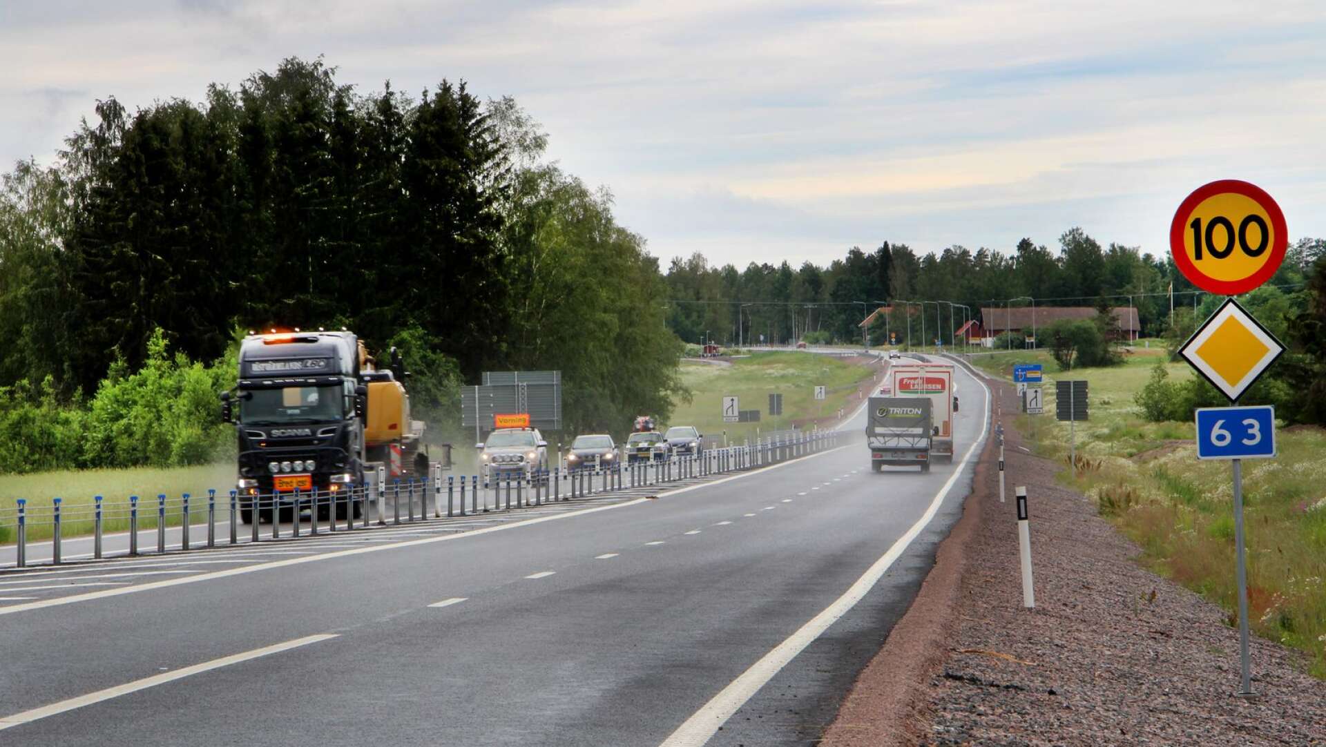 Utbyggnaden av riksväg 63 upp till Vallargärdet är klar. Hastigheten har höjts till 100 kilometer i timmen.