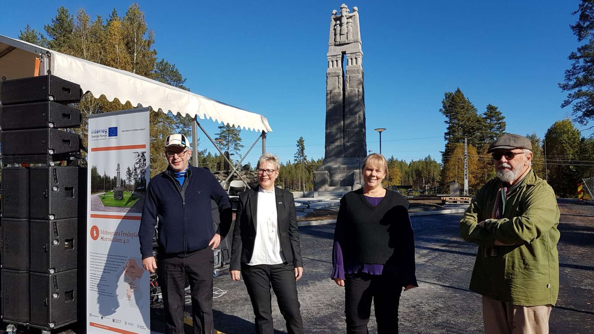 Øivind Ros, Margareta Bergman, Ann-Louise Axelsson och Bengt Berg laddade upp för lördagens nyinvigning av det renoverade Fredsmonumentet i Morokulien.