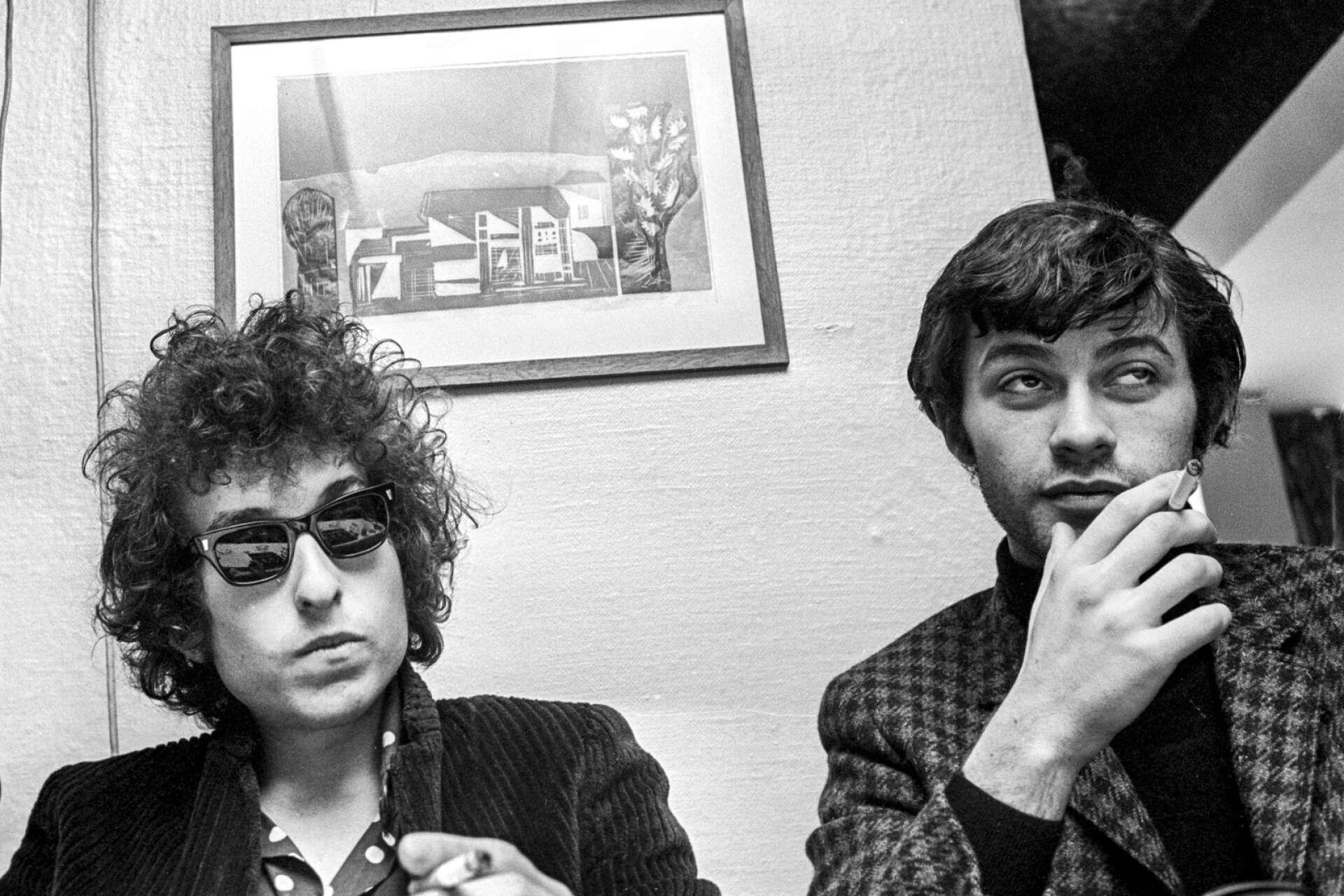 ”Bob Dylan gav rockmusiken intellekt och litteraturen ett par svarta solglasögon skrev jag när Dylan fick sitt Nobelpris. Det var precis vad som hände under den turnén. Robbie Robertson var med och formade en musikalisk revolution.”