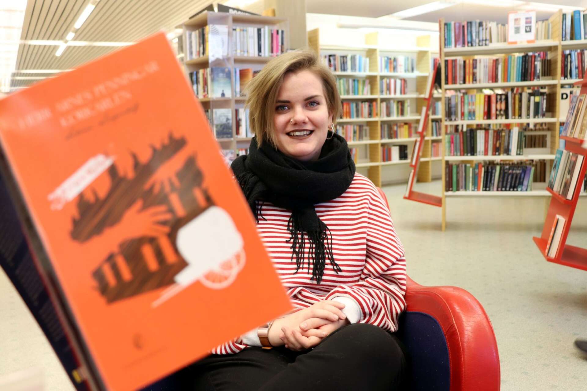 Jessica Hermansson, bibliotekarie vid stadsbiblioteket, är laddad inför tisdagens bibliotekskväll om Selma Lagerlöfs Körkarlen.