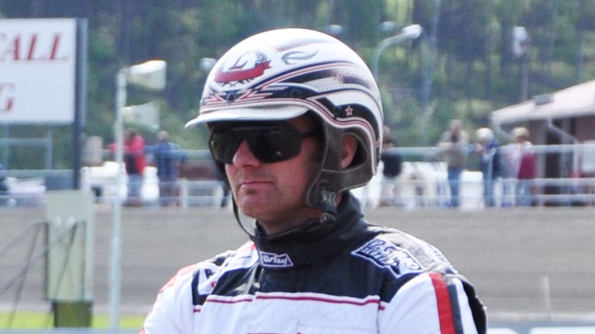 Kristian Lindberg vann med Himalya Sisu på Mantorp. 