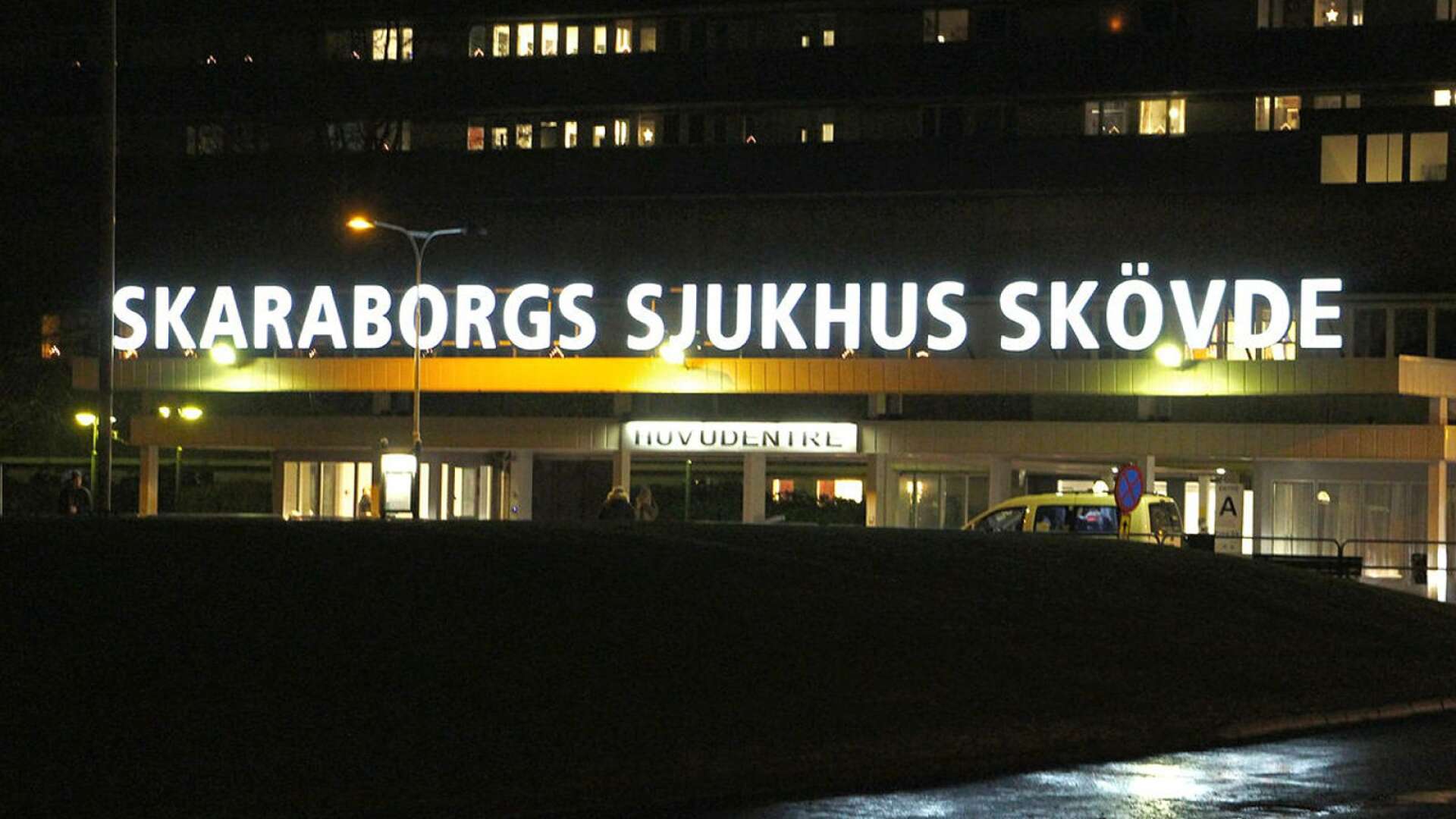 Vad händer på sjukhuset efter Dagens Nyheters avslöjande om att ett antal yngre kvinnor anklagar en gynekolog för att ha opererat bort deras livmödrar?