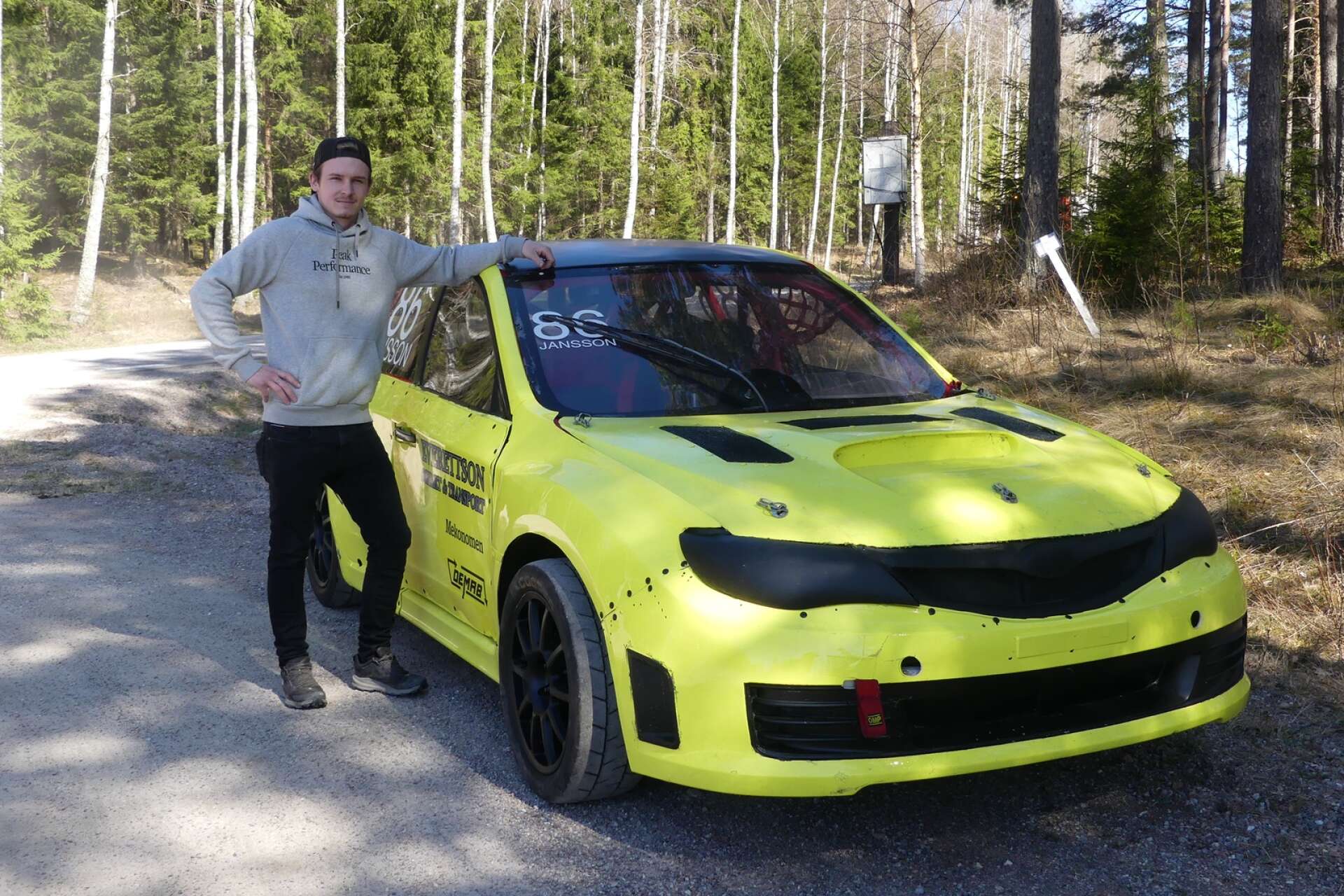 Rallycrossföraren Jim Jansson siktar på ett nytt SM-guld.