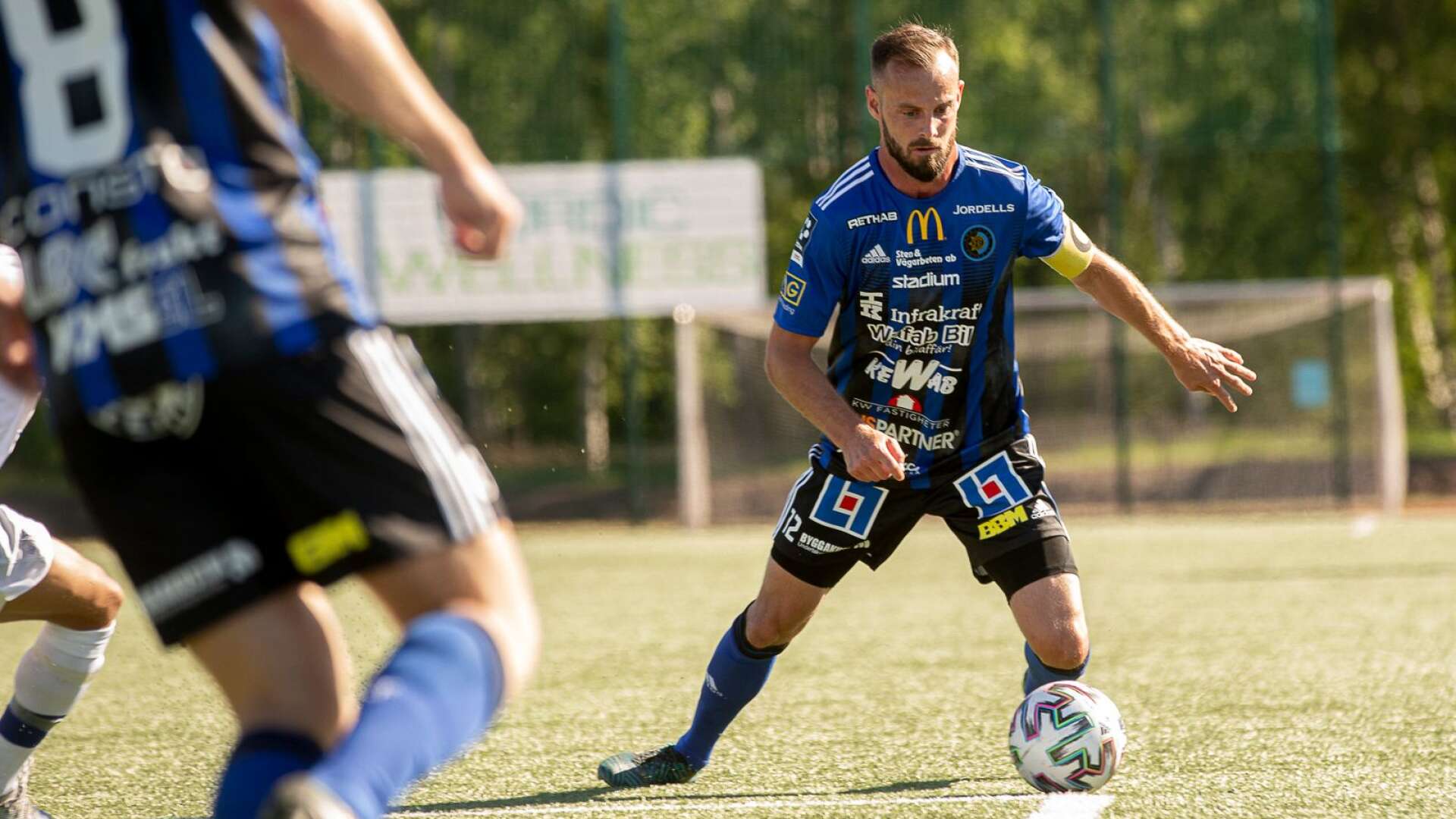 Karlstad Fotbolls lagkapten Andreas Bellander missade matchen mot Karlslund på grund av en knäskada. Arkivbild.