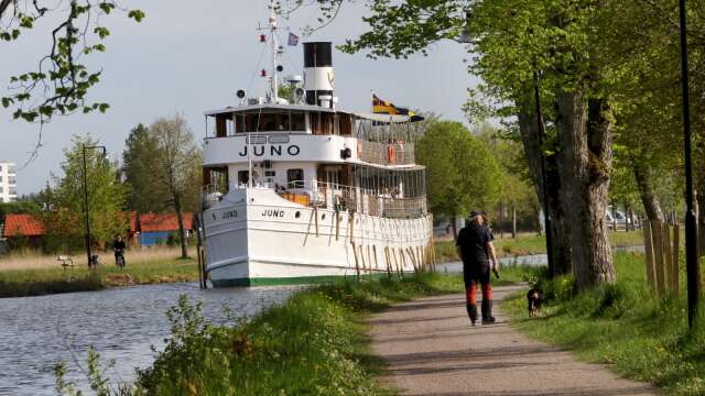 Kanalbåten Juno.