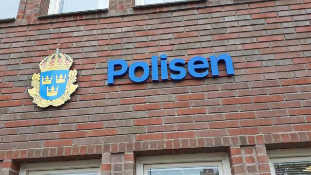 Polisen i Karlskoga utreder en misstänkt mordbrand i ett bostads område i Degerfors.