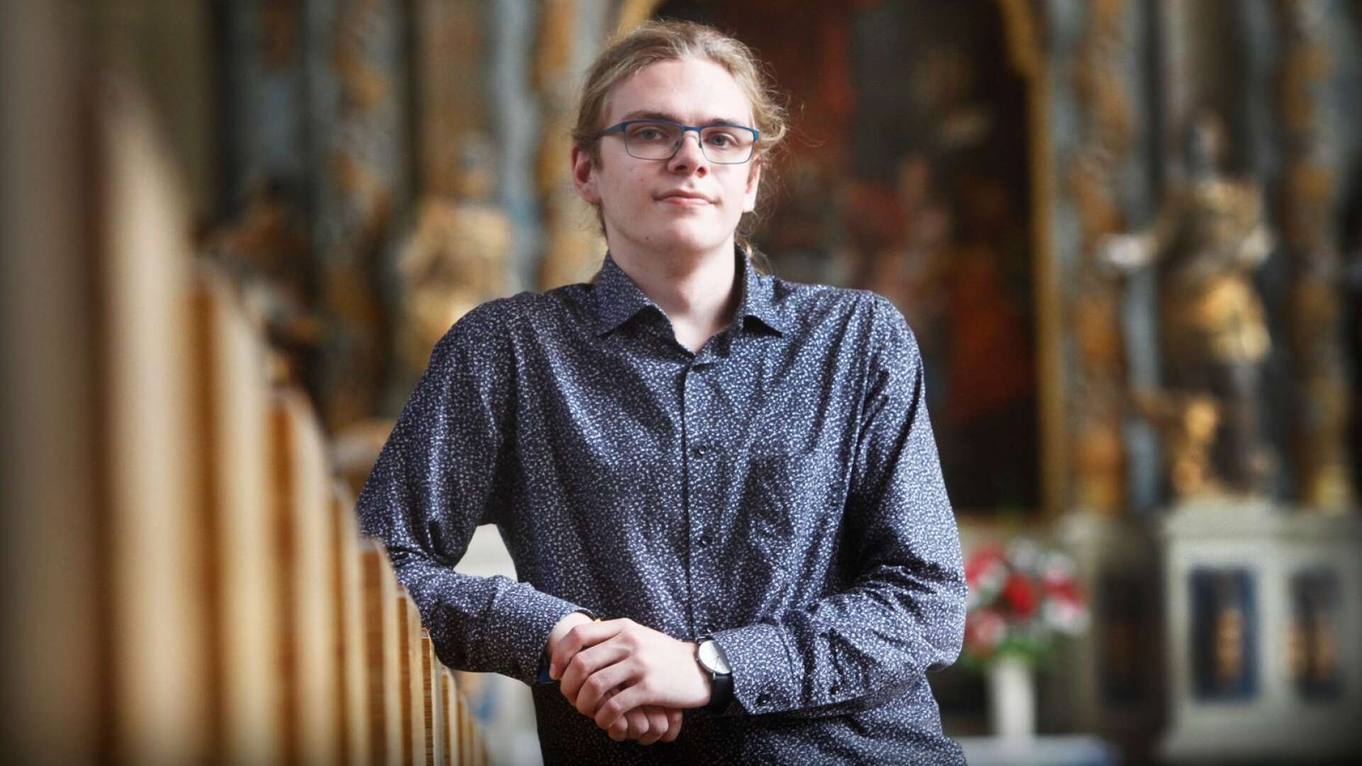 Adam Lewerin jobbar i svenska kyrkan 