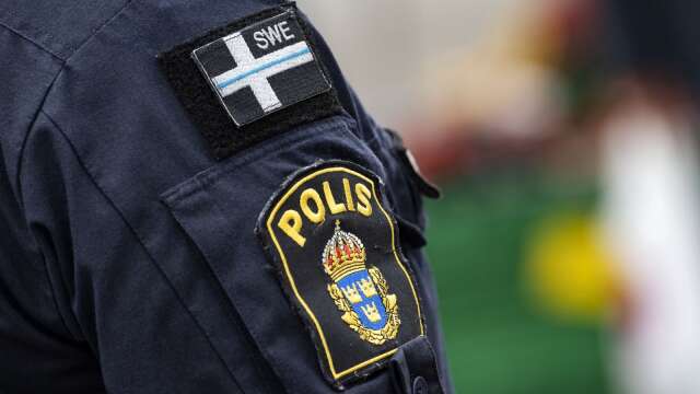 Två killar greps av polisen i närheten av en skola i Degerfors, misstänkta för misshandel. Genrebild.
