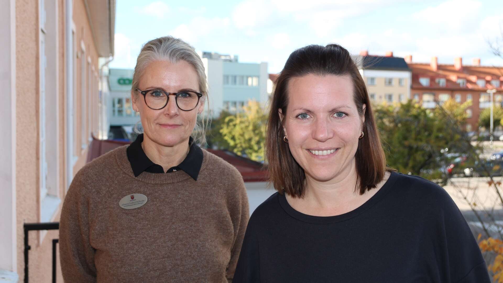 Johanna Forslund Kullander och Gabriela Bosnjakovic (M) är generellt nöjda med Varas placering på näringslivsrankingen.