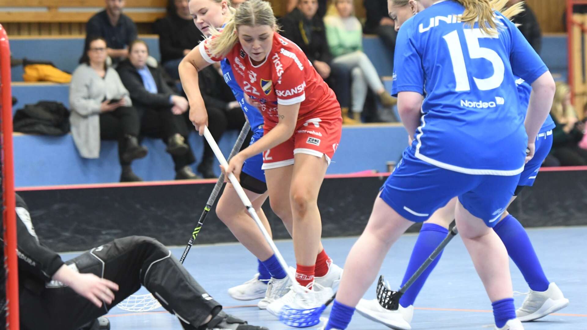 Tuva Håkansson slog in det avgörande målet och säkrade viktiga poäng för Dotteviks damer.