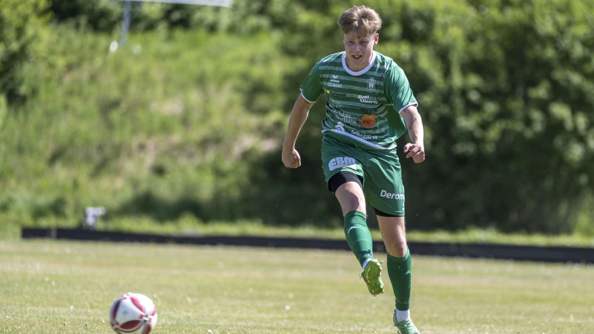 Jacob Löf gjorde matchens enda mål borta mot IFK Strömstad, ett jätteskott från långt avstånd.