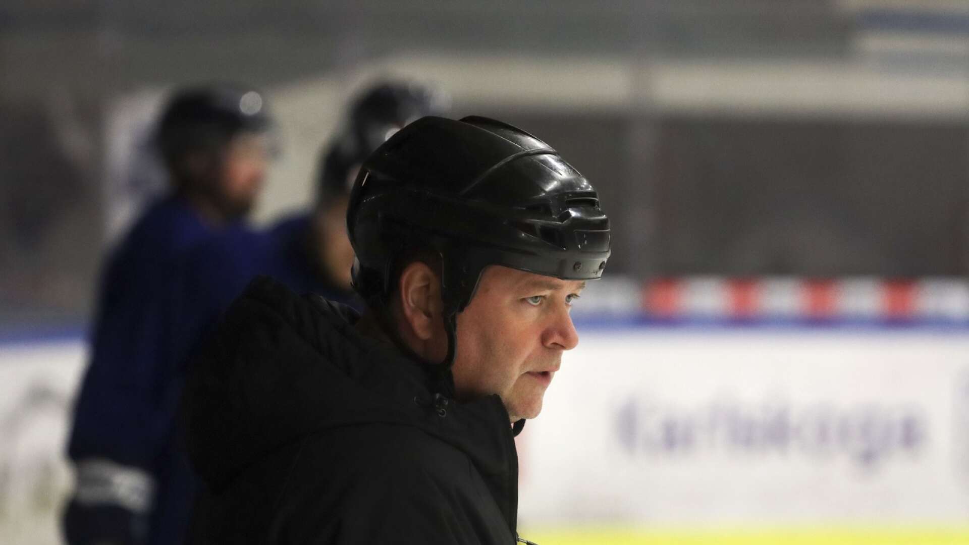 Nicklas Hahne, tränare i Karlskoga IK.