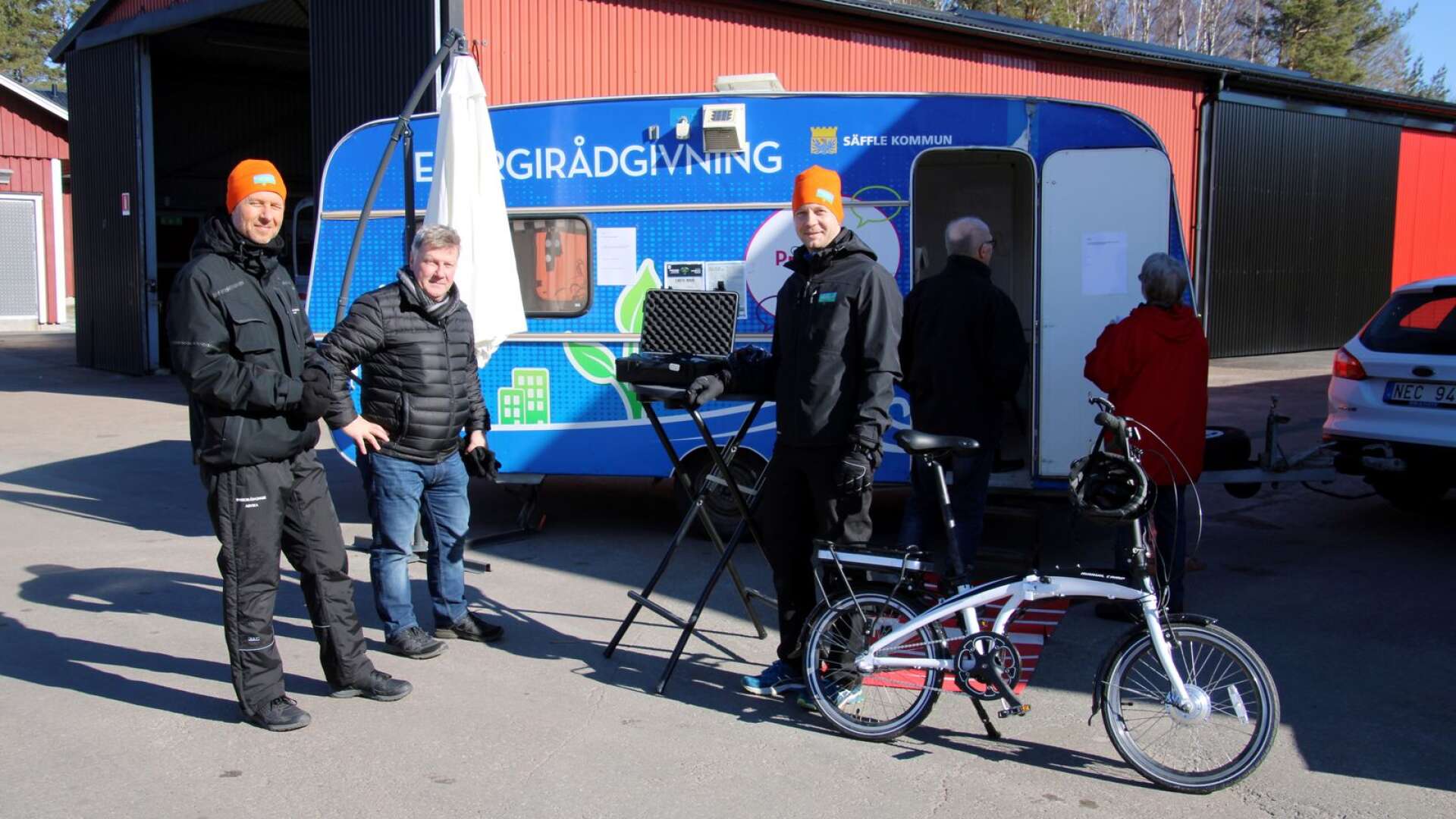 Robin Wikman, Lars-Anders Sjögren och Daniel Hult fanns på plats på Östby miljöstation på måndagen.