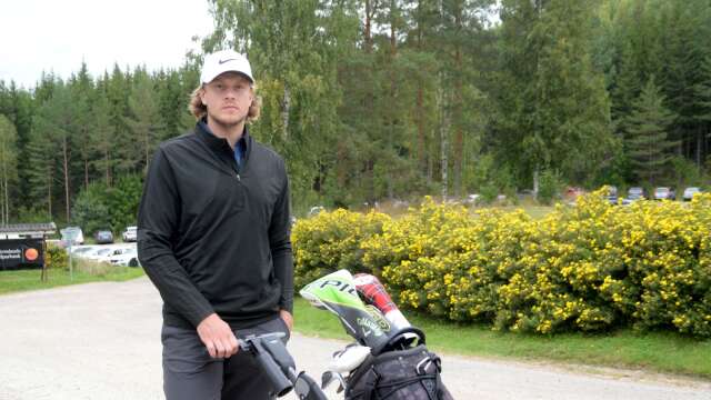 Jacob de la Rose spelade en välgörenhetstävling till förmån för Cancerfonden på Arvika Golfklubb i lördags. 
