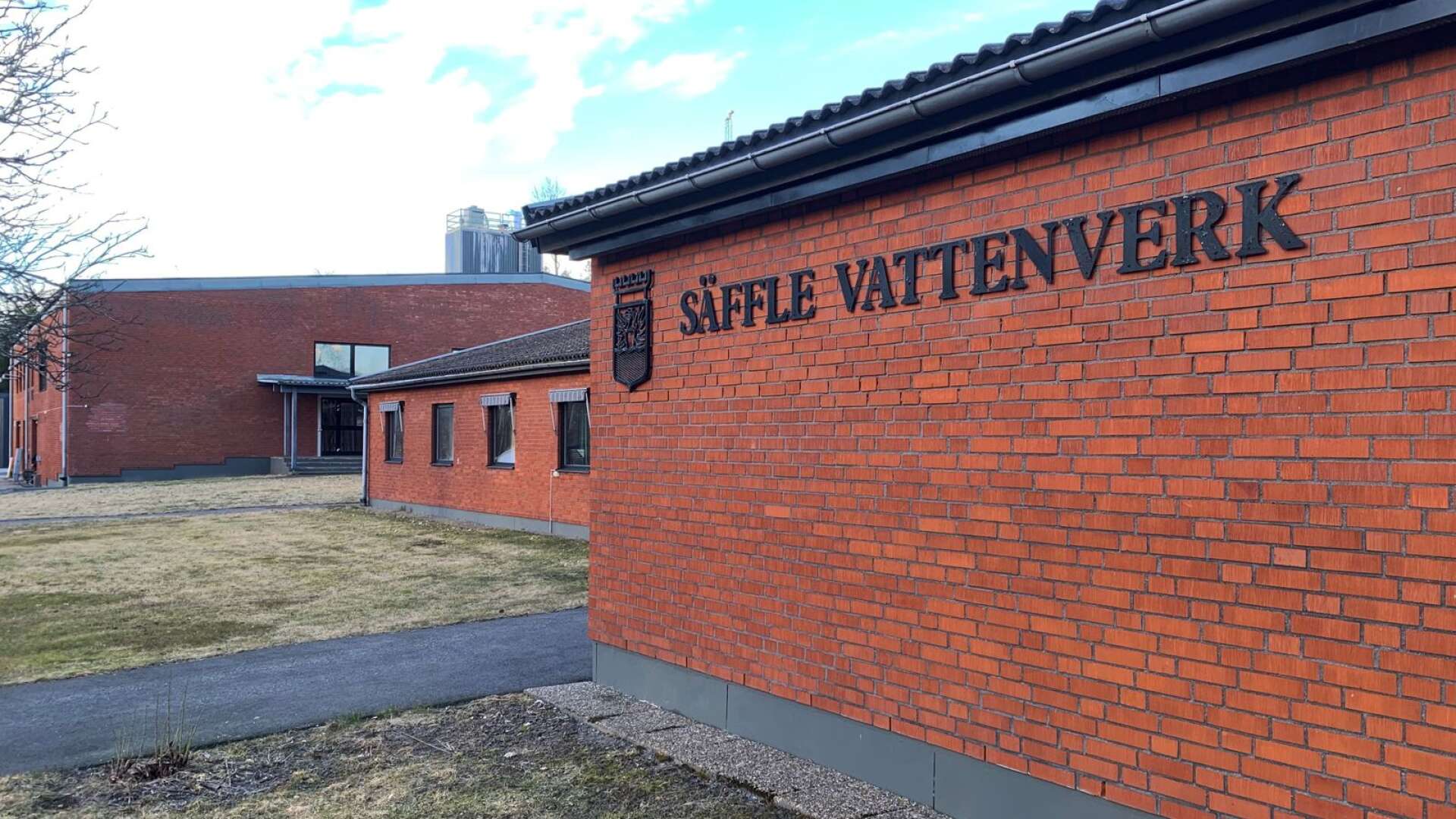 Tack vare avtalet med laxodlingen kommer Säffle kommun kunna göra stora renoveringsarbeten på sin VA-anläggning utan att behöva höja taxan. Bland annat görs den största investeringen i Säffle vattenverk sedan det byggdes 1982. 