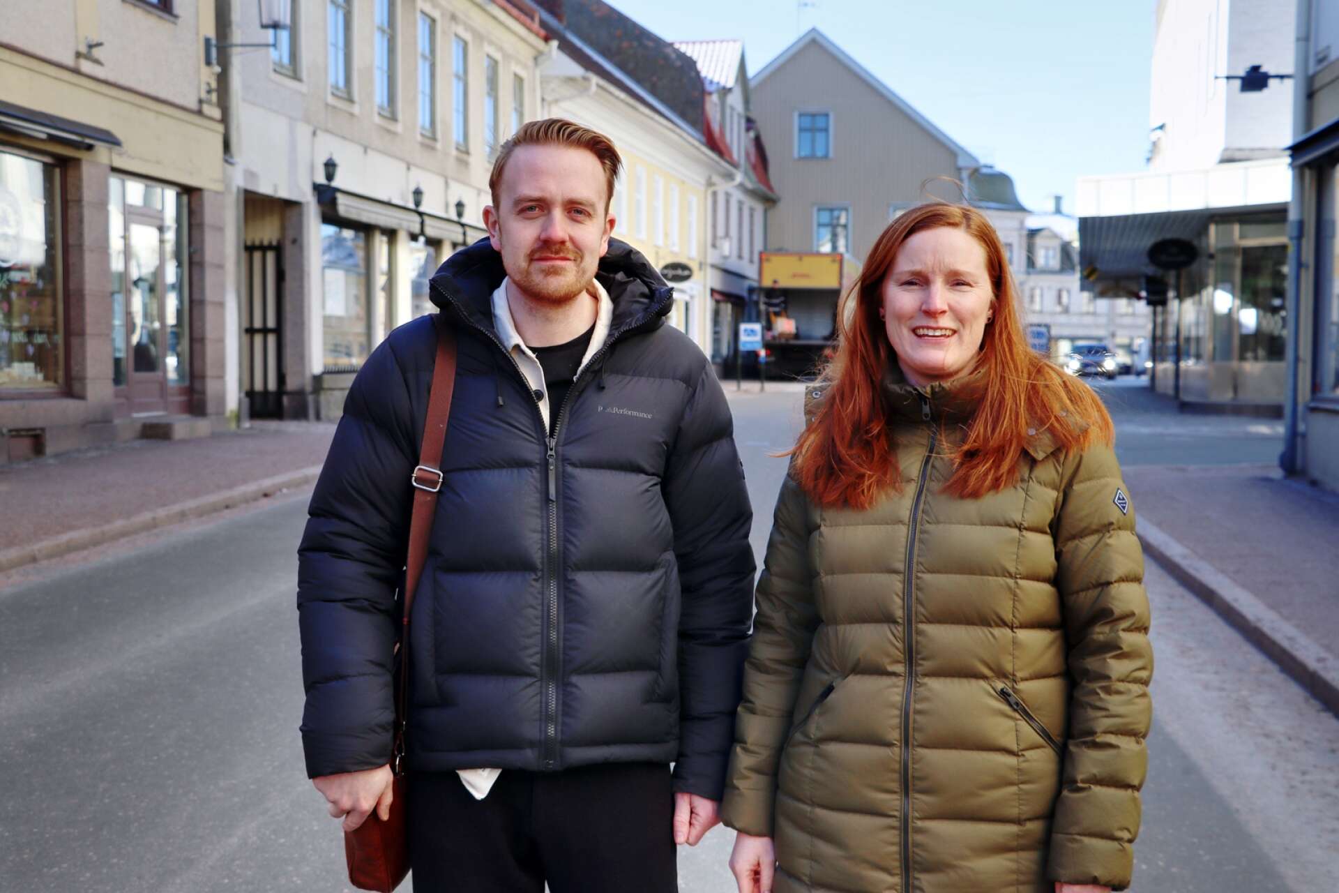 Tor Kempe och Lina Johansson vid hemvården i Hjo kommun. 