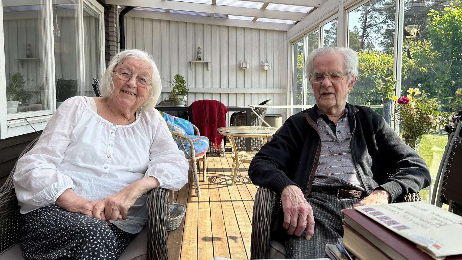 Barbro Karlsson är 88 år, och Rune Karlsson är 95 år.